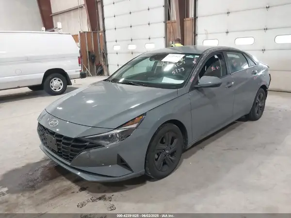 KMHLM4AG7PU371899 2023 HYUNDAI ELANTRA - Image 2