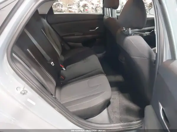 KMHLM4AG7PU371899 2023 HYUNDAI ELANTRA - Image 8