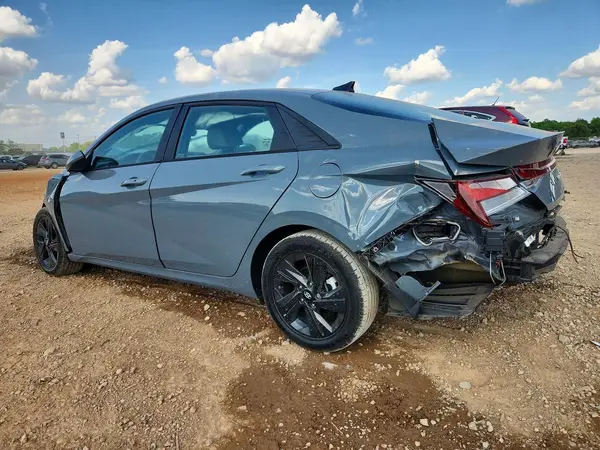 KMHLM4AG7PU374625 2023 HYUNDAI ELANTRA - Image 2