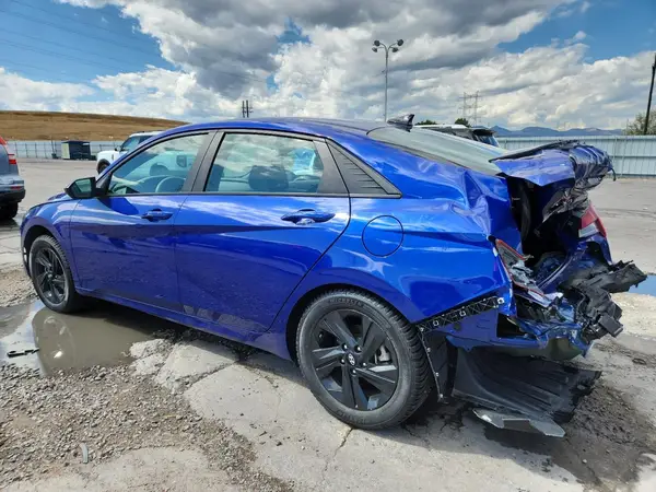 KMHLM4AG7PU381879 2023 HYUNDAI ELANTRA - Image 2