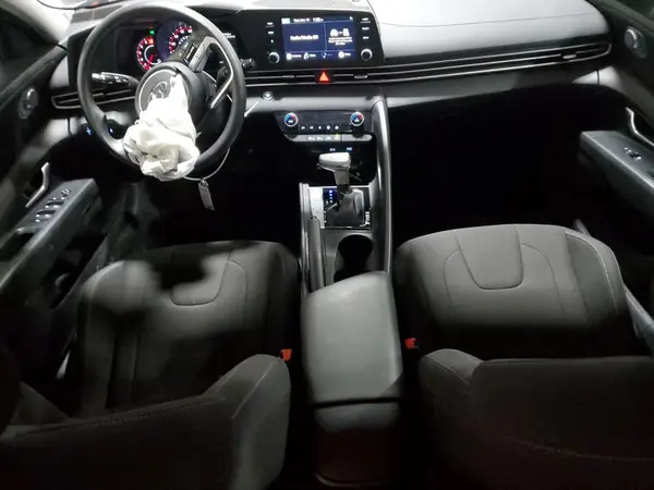 KMHLM4AG7PU392137 2023 HYUNDAI ELANTRA - Image 8