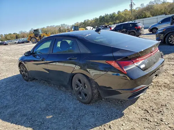 KMHLM4AG7PU415027 2023 HYUNDAI ELANTRA - Image 2