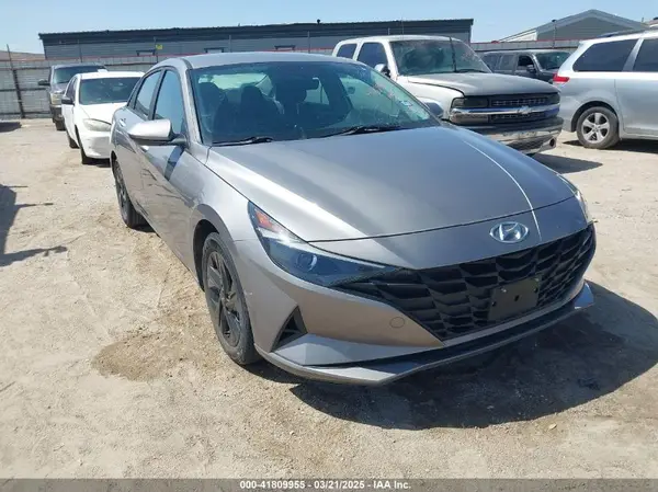 KMHLM4AG7PU435987 2023 HYUNDAI ELANTRA - Image 1
