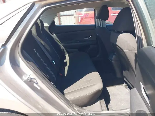 KMHLM4AG7PU435987 2023 HYUNDAI ELANTRA - Image 8