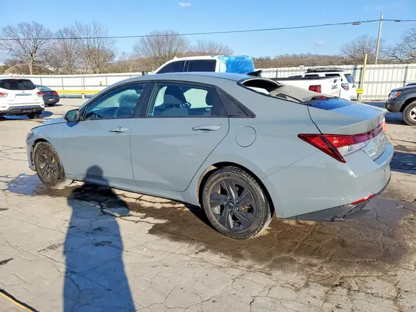 KMHLM4AG7PU439781 2023 HYUNDAI ELANTRA - Image 2