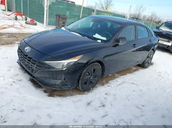KMHLM4AG7PU440736 2023 HYUNDAI ELANTRA - Image 2