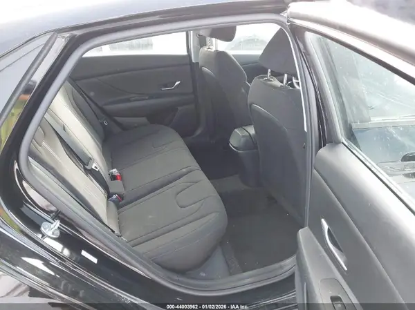 KMHLM4AG7PU440736 2023 HYUNDAI ELANTRA - Image 8