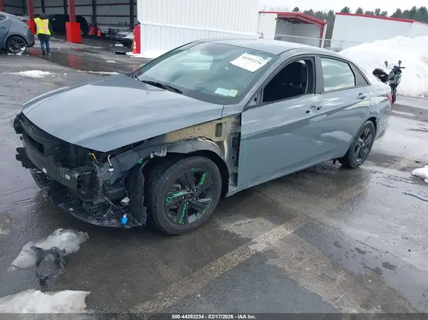 KMHLM4AG7PU443488 2023 HYUNDAI ELANTRA - Image 2