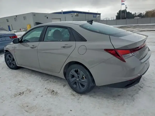 KMHLM4AG7PU457374 2023 HYUNDAI ELANTRA - Image 2