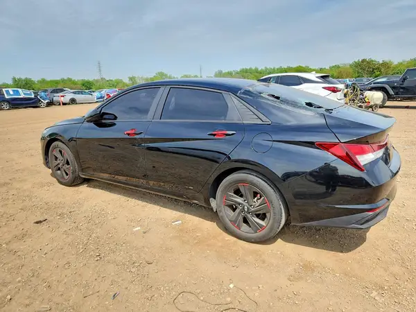 KMHLM4AG7PU462820 2023 HYUNDAI ELANTRA - Image 2