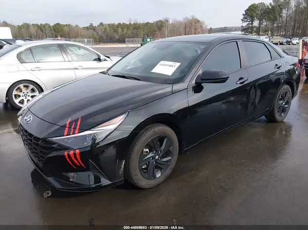 KMHLM4AG7PU463627 2023 HYUNDAI ELANTRA - Image 2