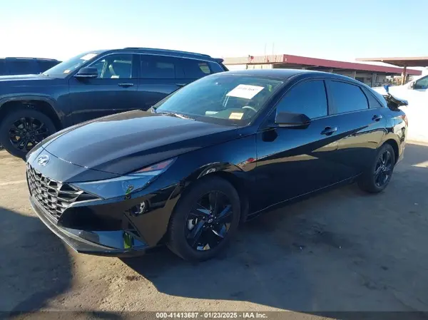 KMHLM4AG7PU465037 2023 HYUNDAI ELANTRA - Image 2