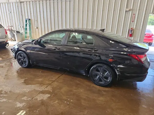 KMHLM4AG7PU465071 2023 HYUNDAI ELANTRA - Image 2