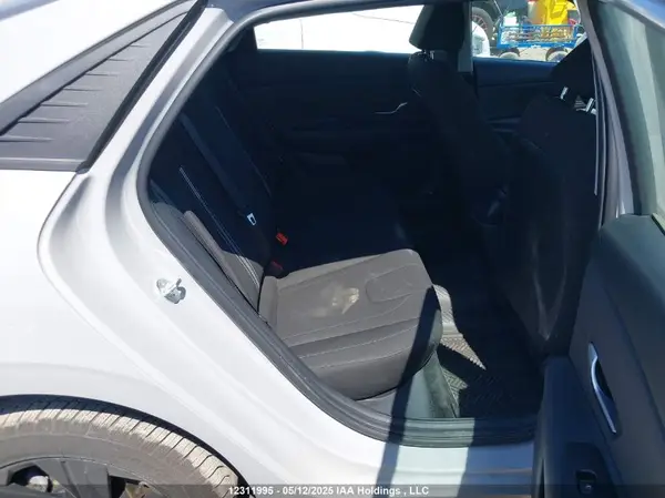 KMHLM4AG7PU477155 2023 HYUNDAI ELANTRA - Image 8