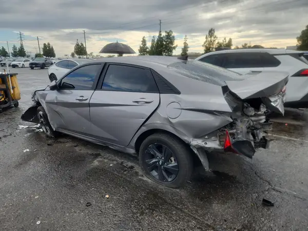 KMHLM4AG7PU483926 2023 HYUNDAI ELANTRA - Image 2