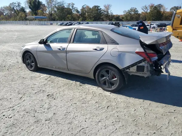 KMHLM4AG7PU485482 2023 HYUNDAI ELANTRA - Image 2