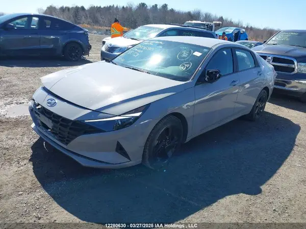 KMHLM4AG7PU487121 2023 HYUNDAI ELANTRA - Image 2