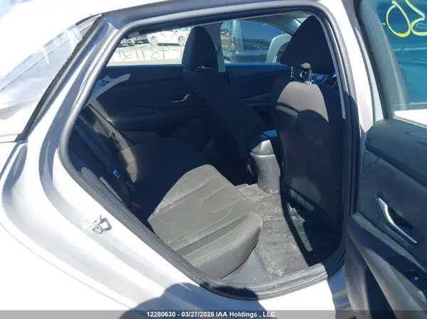 KMHLM4AG7PU487121 2023 HYUNDAI ELANTRA - Image 8