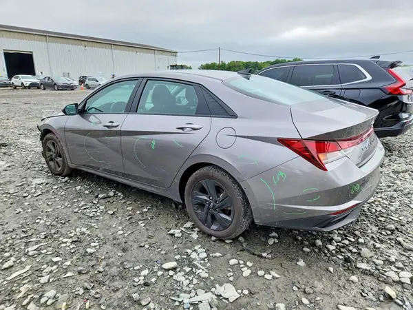 KMHLM4AG7PU498328 2023 HYUNDAI ELANTRA - Image 2