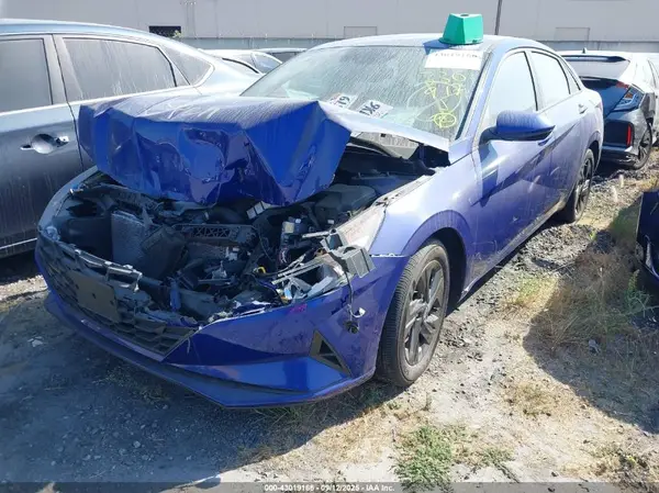 KMHLM4AG7PU502779 2023 HYUNDAI ELANTRA - Image 2