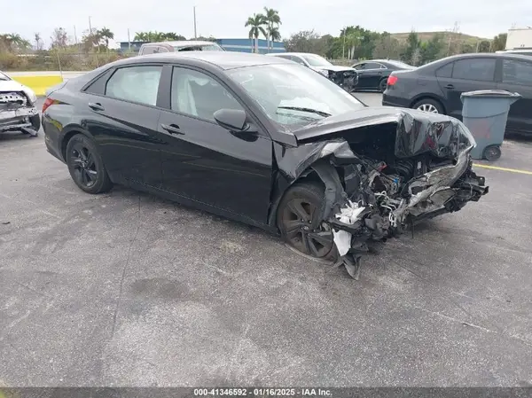 KMHLM4AG7PU520800 2023 HYUNDAI ELANTRA - Image 1