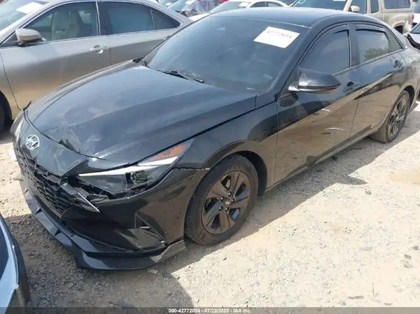 KMHLM4AG7PU530159 2023 HYUNDAI ELANTRA - Image 2