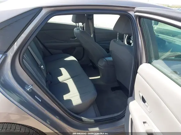 KMHLM4AG7PU543963 2023 HYUNDAI ELANTRA - Image 8