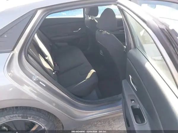 KMHLM4AG7PU550928 2023 HYUNDAI ELANTRA - Image 8