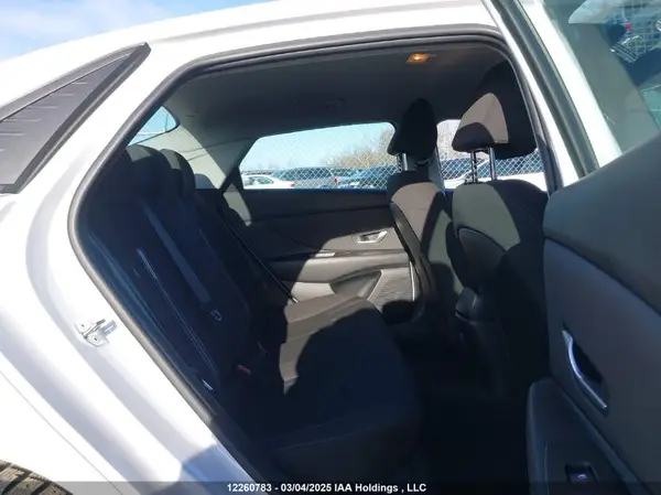 KMHLM4AG7PU563940 2023 HYUNDAI ELANTRA - Image 8