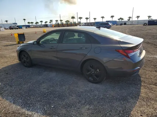 KMHLM4AG7PU571228 2023 HYUNDAI ELANTRA - Image 2