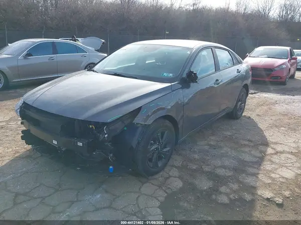 KMHLM4AG7PU586912 2023 HYUNDAI ELANTRA - Image 2