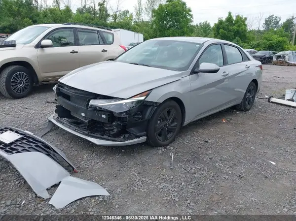 KMHLM4AG7PU589082 2023 HYUNDAI ELANTRA - Image 2