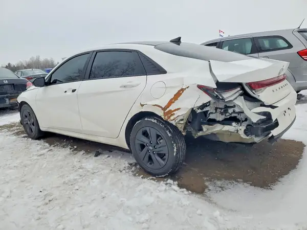 KMHLM4AG7PU590331 2023 HYUNDAI ELANTRA - Image 2