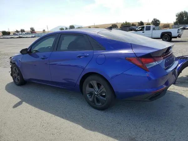 KMHLM4AG7PU594203 2023 HYUNDAI ELANTRA - Image 2