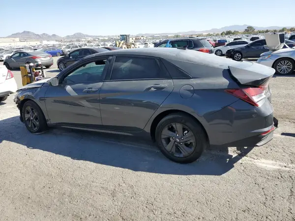 KMHLM4AG7PU595061 2023 HYUNDAI ELANTRA - Image 2