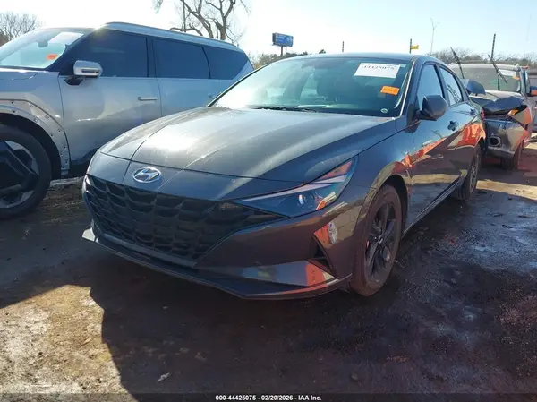 KMHLM4AG7PU605314 2023 HYUNDAI ELANTRA - Image 2