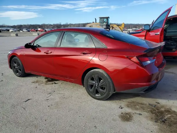 KMHLM4AG7PU610206 2023 HYUNDAI ELANTRA - Image 2