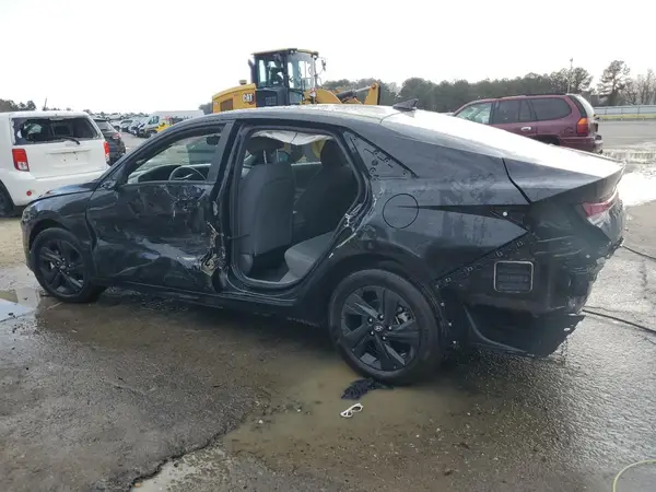 KMHLM4AG7PU624123 2023 HYUNDAI ELANTRA - Image 2