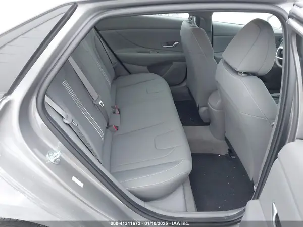 KMHLM4AG7PU627183 2023 HYUNDAI ELANTRA - Image 8