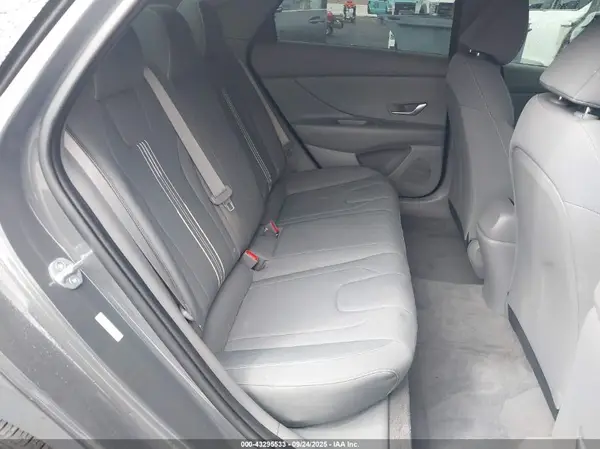 KMHLM4AG7PU627247 2023 HYUNDAI ELANTRA - Image 8