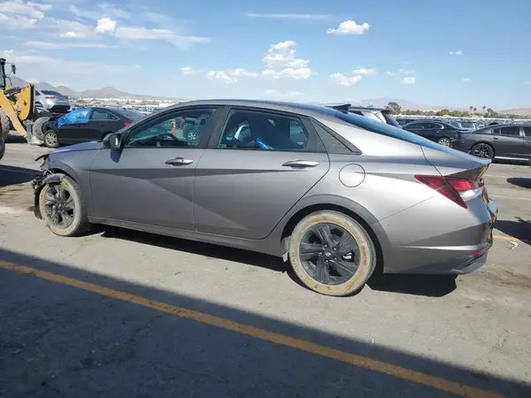 KMHLM4AG7PU632626 2023 HYUNDAI ELANTRA - Image 2