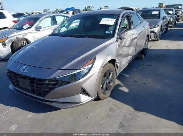 KMHLM4AG8MU093025 2021 HYUNDAI ELANTRA - Image 2