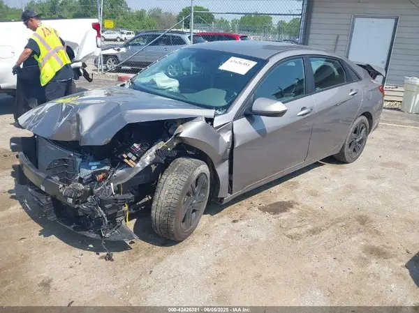 KMHLM4AG8MU102774 2021 HYUNDAI ELANTRA - Image 2