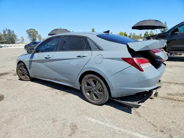 KMHLM4AG8MU127335 2021 HYUNDAI ELANTRA - Image 2
