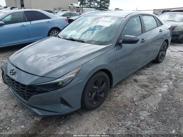 KMHLM4AG8MU140845 2021 HYUNDAI ELANTRA - Image 2