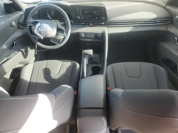 KMHLM4AG8MU160741 2021 HYUNDAI ELANTRA - Image 8