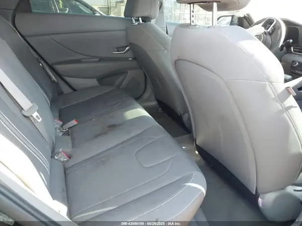 KMHLM4AG8MU200283 2021 HYUNDAI ELANTRA - Image 8