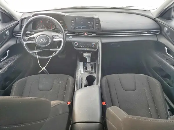 KMHLM4AG8NU215738 2022 HYUNDAI ELANTRA - Image 8