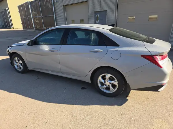 KMHLM4AG8NU227954 2022 HYUNDAI ELANTRA - Image 2