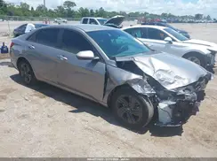 KMHLM4AG8NU239604 2022 HYUNDAI ELANTRA